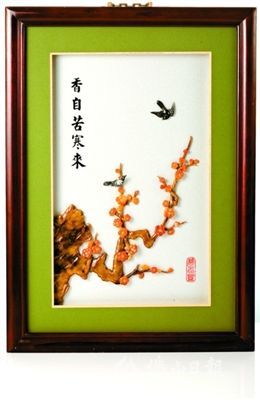 ▲首届中国玉雕作品《天工奖》银奖作品《香自苦寒来》。