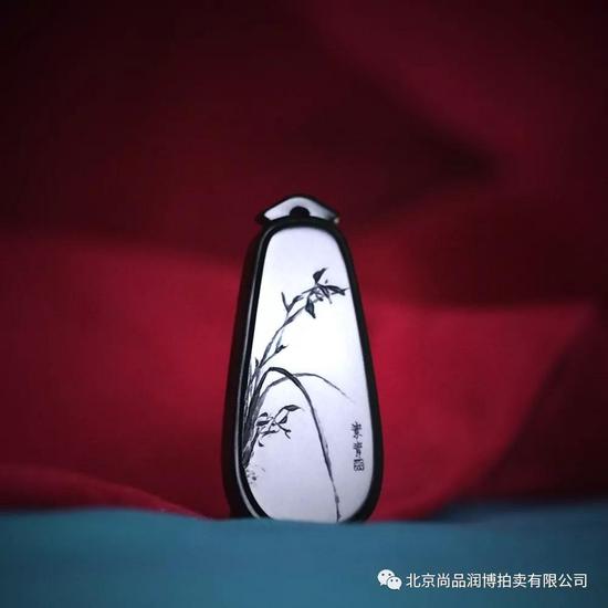 素青阴刻：微中藏万物 玉上隐华章