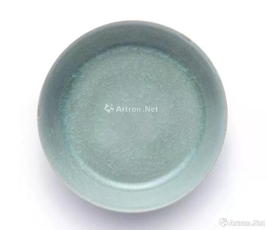 北宋汝窑天青釉洗?成交价：2.942875亿港币