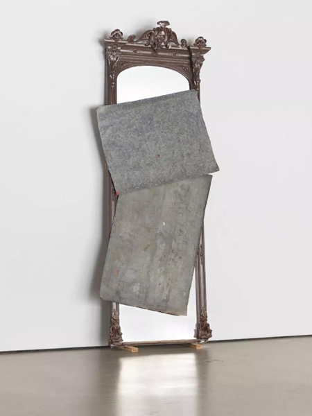 大卫·哈蒙斯（David Hammons），《无题》(Untitled)，2014，327.7 x 119.4 x 30.5 厘米 / 129 x 47 x 12 英寸， 大卫· 哈蒙斯，图: 卫·哈蒙斯， 豪瑟沃斯