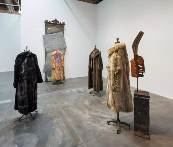 Installation view,David Hammons Hauser&Wirth Los Angles 2019,Hauser&Wirth