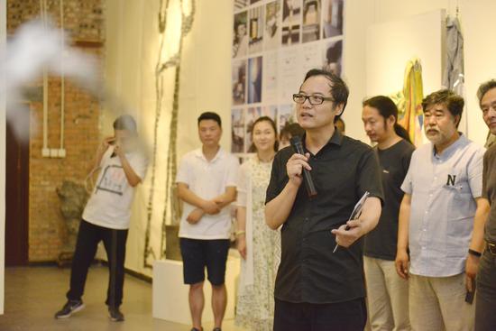 策展人王春辰致辞