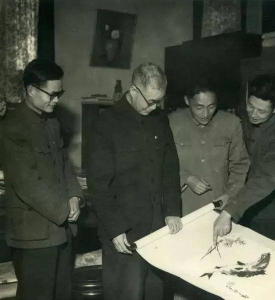 潘天寿指墨《红荷》亮相华艺国际春拍