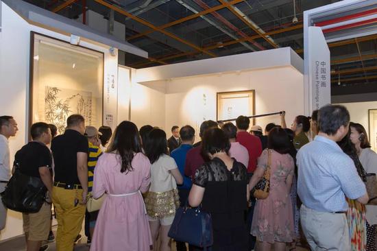 预展首日宾客盈门 稀世真藏专场明日率先举槌