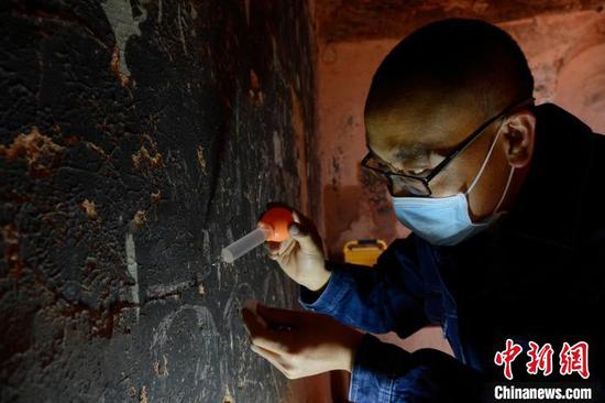 草原敦煌阿尔寨石窟已完成10座石窟壁画修复保护