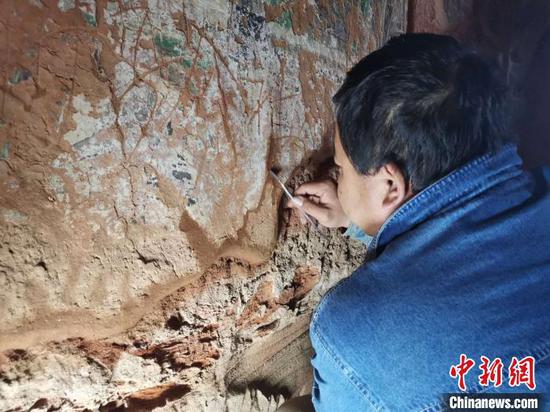 草原敦煌阿尔寨石窟已完成10座石窟壁画修复保护