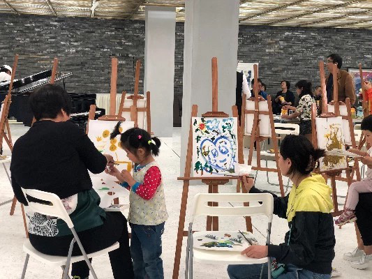 《俄罗斯巡回画派大师作品展》于君雅艺展中心开幕