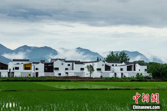 单霁翔谈《富春山居图》：中国山水可居可览可游