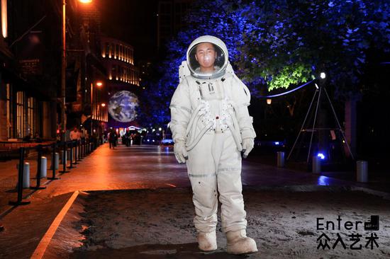 Discovery在艺术展现场为消费者精心打造多重太空体验