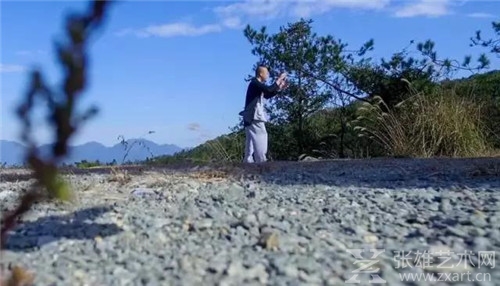 林荣献——玩心太重，放着千万企业不管跑去玩泥巴