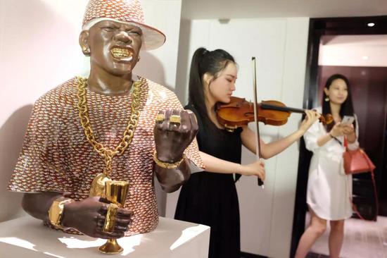 VIP预展之夜 AFIH2019拉开序幕