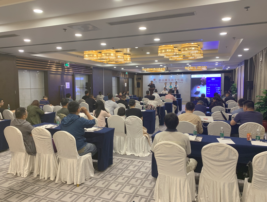 第十七届中国当代玉雕大师籽料作品拍卖会收槌