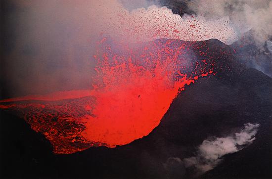 Ernst Haas, Surtsey Vocano. Courtesy of Ostlicht .Gallery for Photography (Vienna & Shanghai)