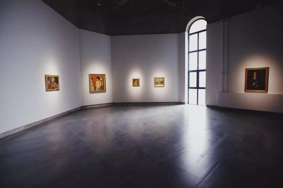 油画大师柯尔内留·;巴巴作品中国巡展在京开幕