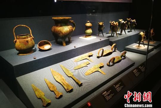 中国首个省级青铜博物馆开馆 700件文物系警方追缴