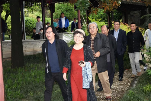 荣宝斋画院来古盐运河落户啦！快看， 书画家在凤城河风景区怎么采风的？