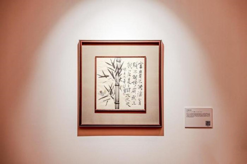 《竹雀书法》是徐悲鸿创作中很罕见的绘画与书法相结合的作品。　徐悲鸿美术馆供图