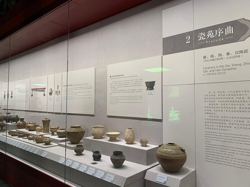 文化过节受热捧 展馆剧院忙不停