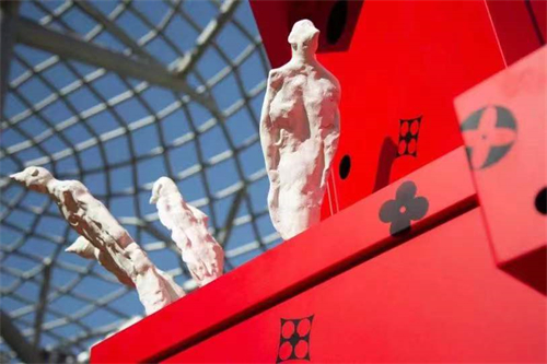 ▲巢，装置，尺寸可变，张建龙，2020 图片来源：李国华