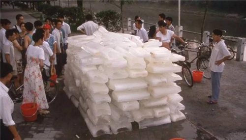 千疮百孔 对于地球 我们在做什么