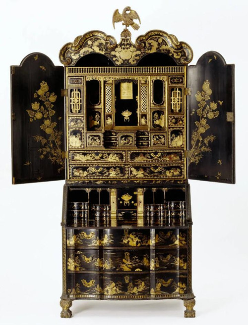 写字柜，约1730年，中国. Museum no. W.28-1935. ©Victoria and Albert Museum