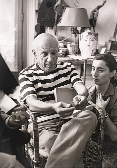 毕加索与杰奎琳，1960年图片：© 2021 Artists Rights Society (ARS), New York /ADAGP, Paris. / © 2021 Estate of Pablo Picasso / Artists Rights Society (ARS), New York.