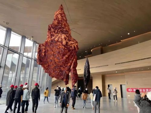 跟着成都市美术馆设计师一起提前感受超燃展场