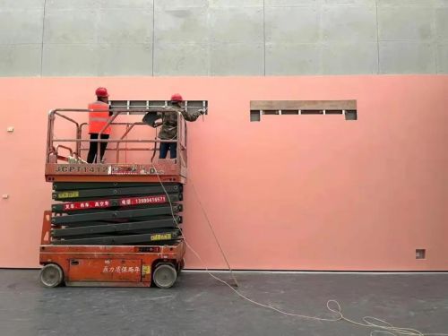 跟着成都市美术馆设计师一起提前感受超燃展场