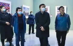 “中华民族一家亲”全国摄影展览在内蒙古美术馆展出