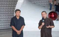 用镜头记录黄盒子开放展开幕盛况