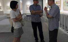 党委副书记、院长许奋深入视觉艺术基础部观看2019年写生作品展并指导教学工作