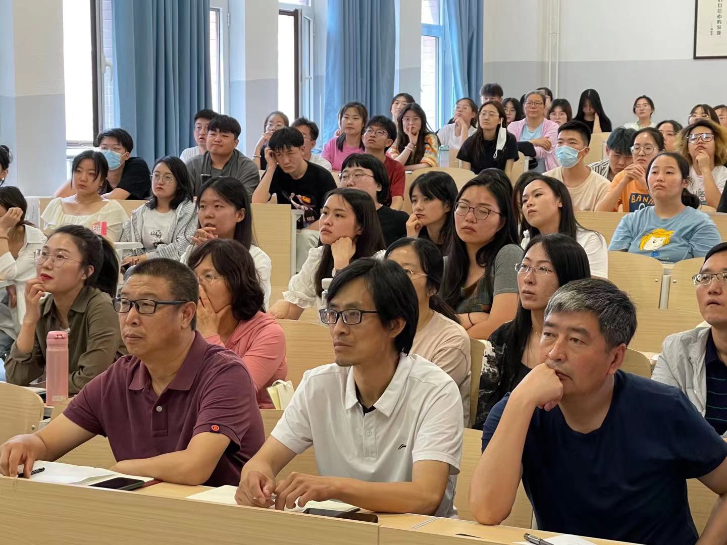 清华美院艺术史论系教授张夫也教授应邀为山西太原四所高校作演讲