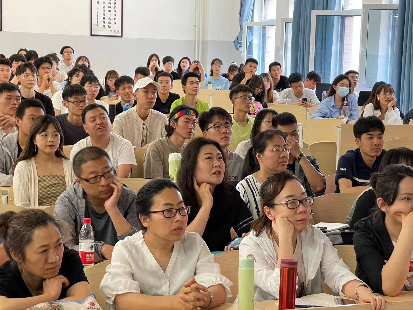 清华美院艺术史论系教授张夫也教授应邀为山西太原四所高校作演讲