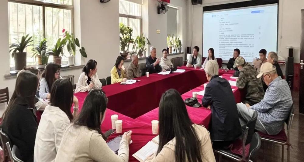 学校关工委开展“牢记党的历史 传承红色基因汲取奋进力量”党史学习教育主题党日活动