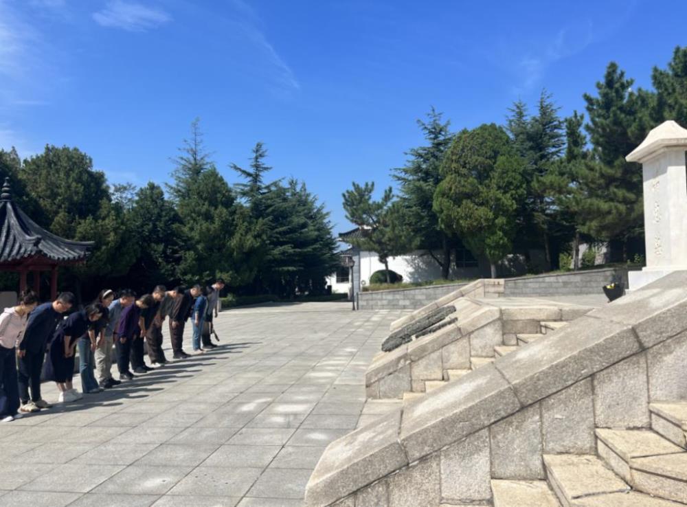 深化交流 共谋发展 ——中央美术学院马克思主义学院到鲁迅美术学院调研交流