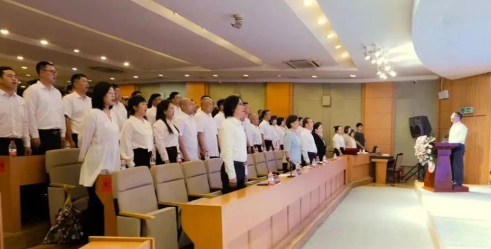 强师固本 共铸辉煌——学校举行庆祝第四十个教师节大会
