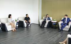 意大利驻广州总领事馆总领事德派罗一行来广州美术学院交流访问