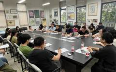 校长周峰参加绘画学院2024届毕业生代表座谈会