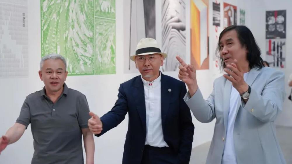“全国首届青年平面设计作品展览”开幕式在鲁迅美术学院大连校区成功举办