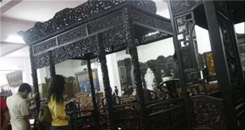 清宫3吨重“龙床”现身莆田，专家要求上交，收藏者：给我五个亿