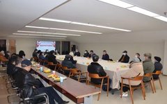 辞旧岁共叙发展  迎新春再创辉煌—学校召开离退休老同志新春座谈会
