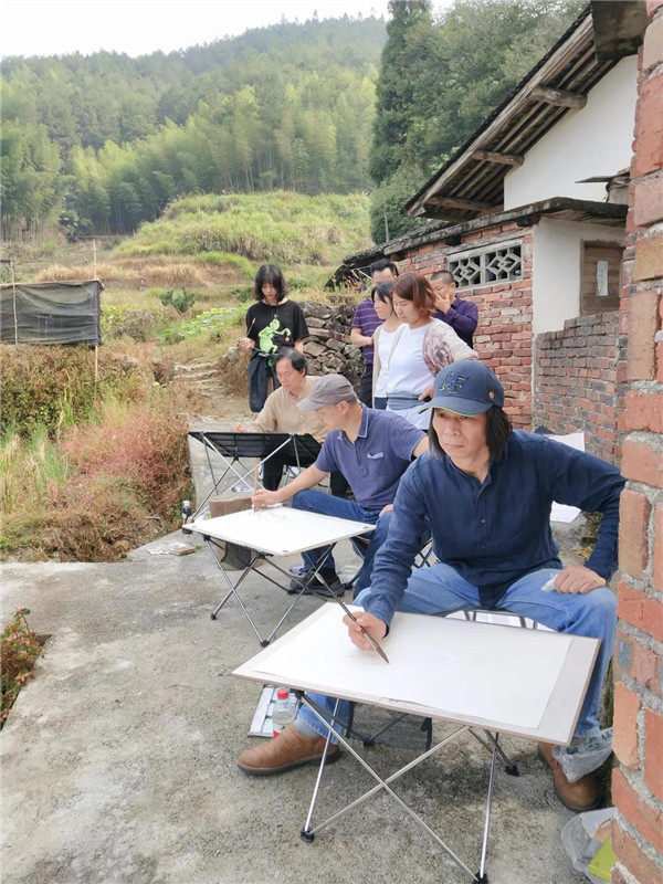 澎湃笔中情 青绿共华堂——邓绍炳及其现代青绿山水画