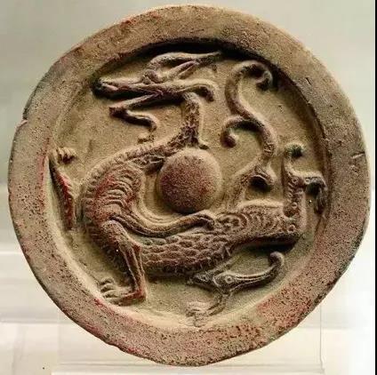 稍见青青色 还从柳上归——青色与春色