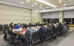 学校党委理论学习中心组集中学习习近平总书记在中央政治局民主生活会、中央纪委全会上的重要讲话精神和重庆“两会”精神