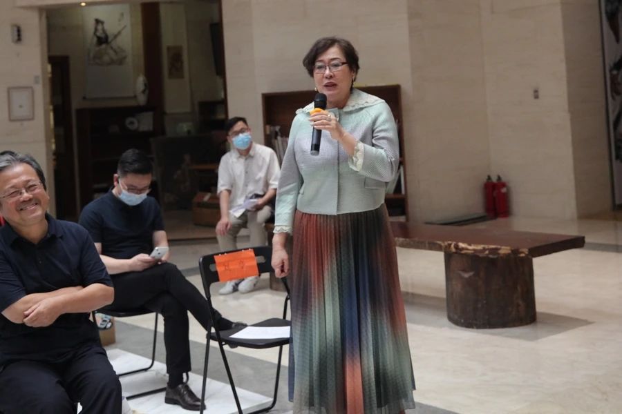 北京联亚集团董事长、中贸圣佳国际拍卖有限公司董事长、中国人口福利基金会副理事长刘亭发言