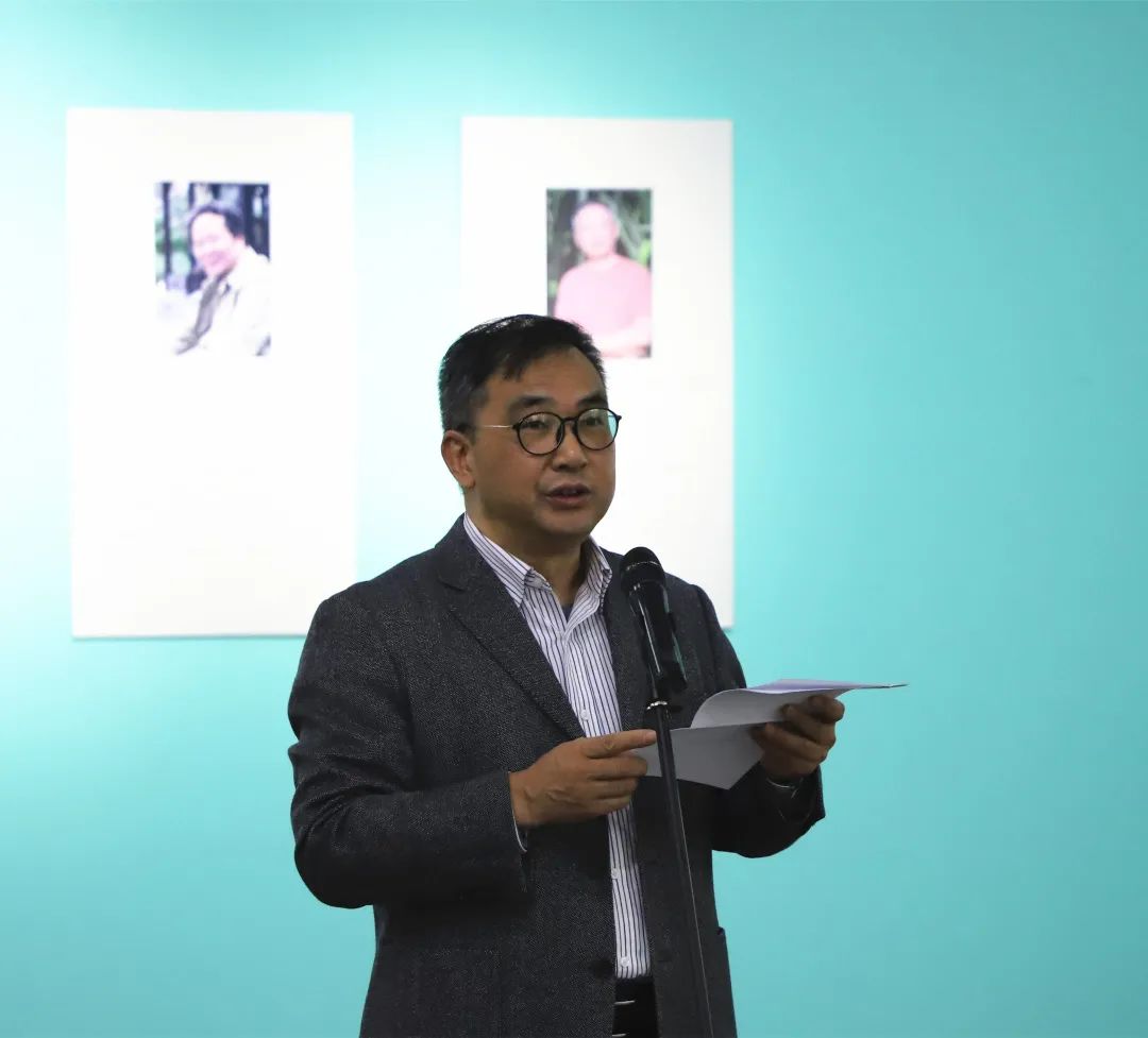 南京市文化和旅游局二级巡视员、南京书画院、金陵美术馆党支部书记尤荣喜主持本次分享会