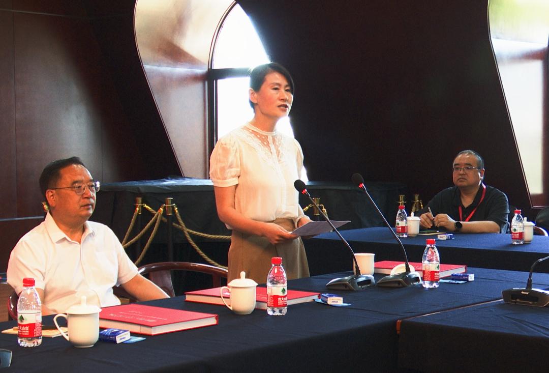 西安交通大学中国书法系主任杨晓萍发言