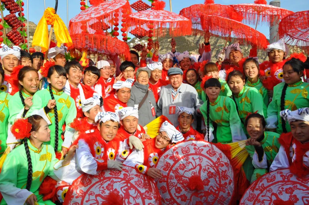 2012年刘文西带领黄土画派在陕北过大年（王美摄）