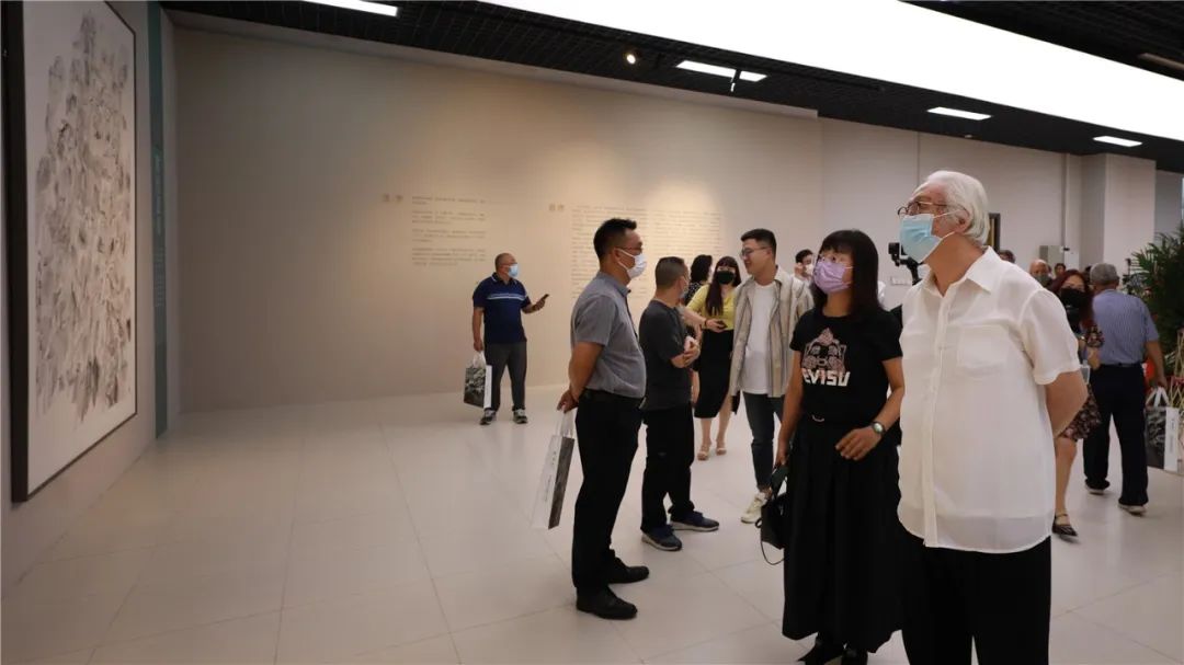 大道不孤——2022年度中国国家画院中青年艺术家邀请展：郁郁朝花·乔宜男作品展展览现场