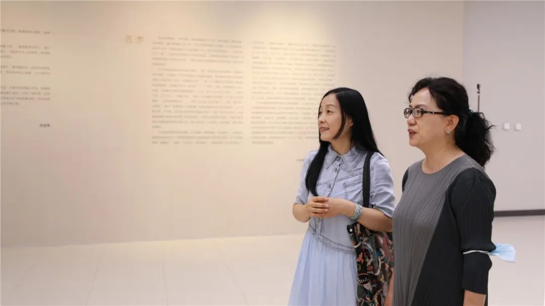大道不孤——2022年度中国国家画院中青年艺术家邀请展：郁郁朝花·乔宜男作品展展览现场